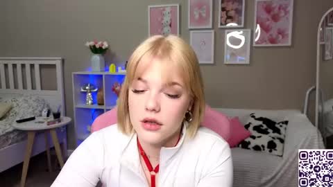 Snapshot of maya_blonde18 chatting on February 12, 2025, 3:51 am Maya online show from February 12, 2025, 3:51 am