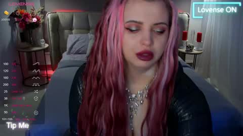 Maya Mils online show from March 11, 2025, 1:05 am