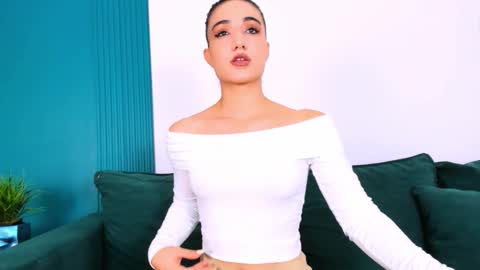 Maya online show from September 11, 2025, 2:28 pm