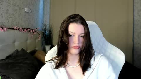 Mimi online show from June 7, 2026, 1:10 am