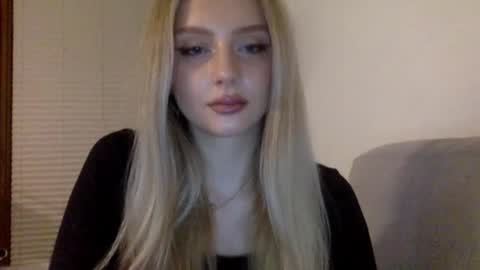 mayaflirt online show from March 10, 2026, 7:41 pm