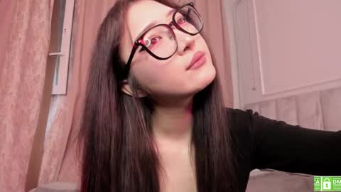 Erina online show from March 22, 2026, 9:56 am