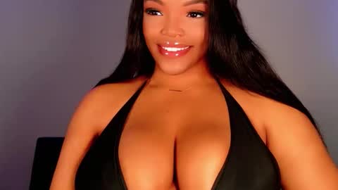 MayBabi online show from November 28, 2025, 1:03 pm