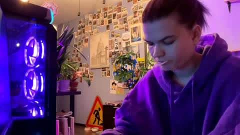 Rose online show from April 1, 2026, 6:27 pm