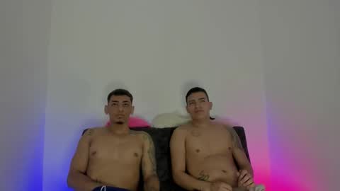 Snapshot of maykel_and_mike chatting on October 13, 2025, 11:32 am maykel_and_mike online show from October 13, 2025, 11:32 am