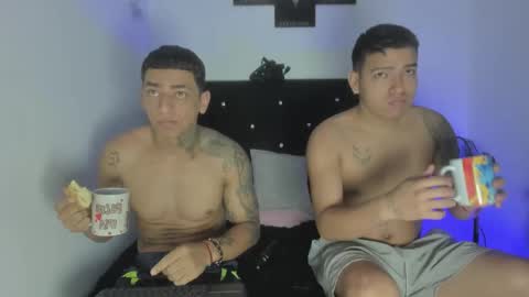 maykel_and_mike online show from November 17, 2025, 11:38 am