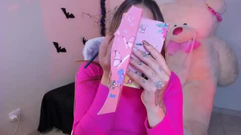 may online show from October 23, 2025, 8:51 pm