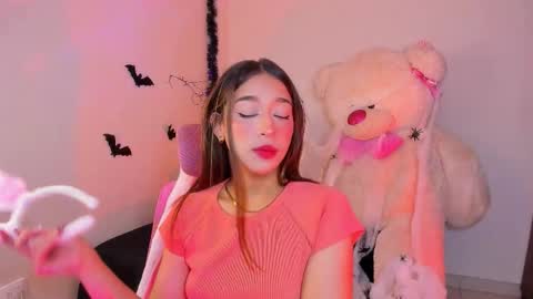 may online show from October 31, 2025, 9:05 pm