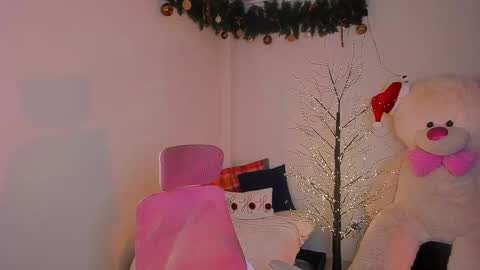 may online show from December 4, 2025, 8:39 pm