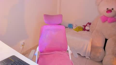 may online show from February 19, 2026, 9:33 pm