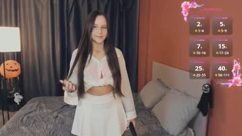 May online show from October 31, 2025, 1:23 pm