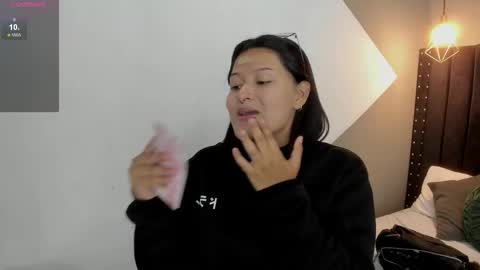 Mayu KIm online show from November 23, 2025, 11:21 am