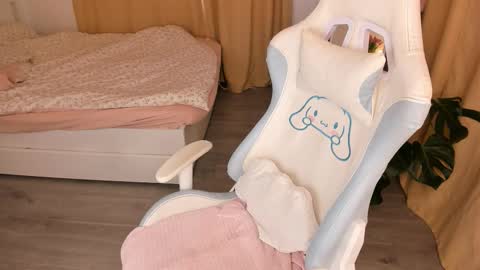 Snapshot of mayya_cuute chatting on March 10, 2026, 7:24 am Mila online show from March 10, 2026, 7:24 am