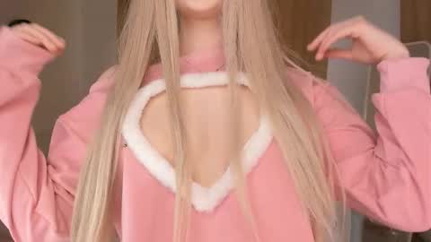 Snapshot of mayya_cuute chatting on March 16, 2026, 9:24 am Mila online show from March 16, 2026, 9:24 am