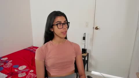 mazikeen_18 online show from June 2, 2026, 1:35 pm