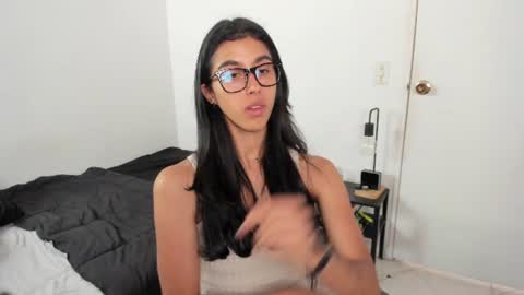 mazikeen_18 online show from July 6, 2026, 3:03 pm