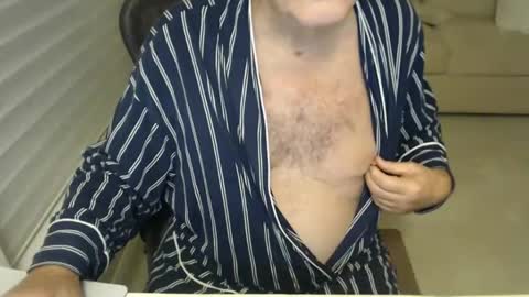 Snapshot of mbeastie chatting on December 23, 2024, 3:29 am Beastie online show from December 23, 2024, 3:29 am