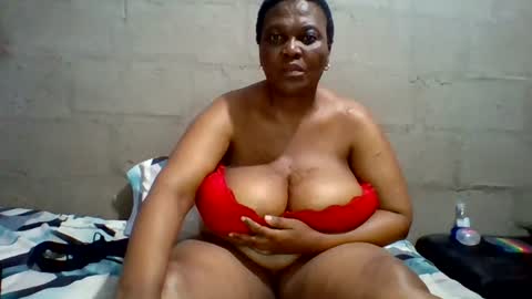 Snapshot of mbheleza9 chatting on July 9, 2026, 10:47 pm Lolla01Sweetness online show from July 9, 2026, 10:47 pm