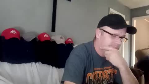 mcfly1973 online show from December 2, 2024, 8:19 am