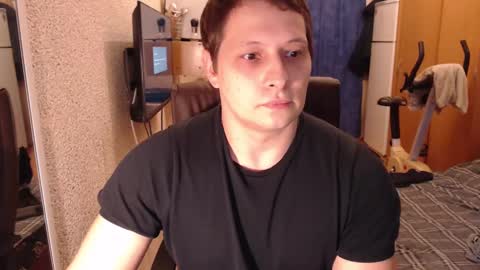 mclovi19 online show from December 22, 2024, 11:00 am