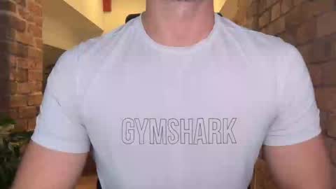 mcr8080 online show from September 15, 2025, 4:18 pm