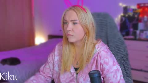 Kiku online show from October 12, 2025, 6:18 pm