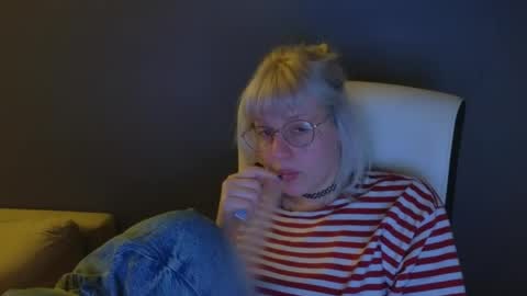 Roze online show from May 16, 2026, 1:13 am
