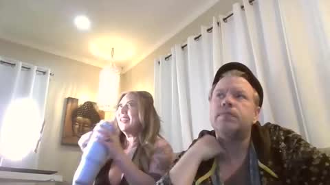 Snapshot of me2283 chatting on February 13, 2026, 3:02 am me2283 online show from February 13, 2026, 3:02 am