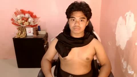 mealopezcumz69 online show from June 18, 2026, 2:32 pm