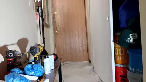 Meatman2018 online show from December 31, 2024, 6:13 pm