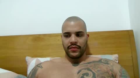 Snapshot of medellindrak chatting on January 8, 2025, 1:53 am filippoae online show from January 8, 2025, 1:53 am