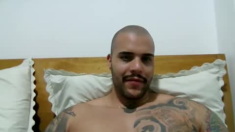 Snapshot of medellindrak chatting on February 1, 2025, 12:40 am filippoae online show from February 1, 2025, 12:40 am