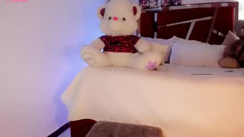 MelanyAlejandra online show from July 16, 2026, 11:49 am