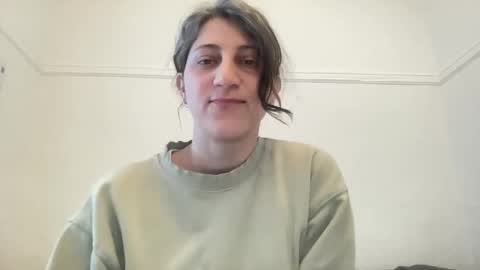 Meena online show from April 23, 2026, 5:04 pm