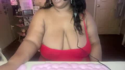 Snapshot of meetsouthernpeach chatting on February 18, 2025, 8:25 pm Southern Peach online show from February 18, 2025, 8:25 pm