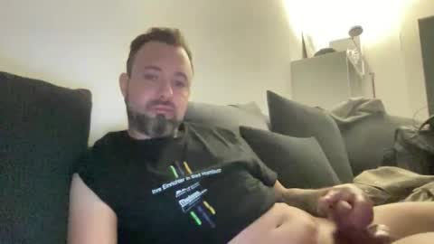 mega1185264 online show from April 22, 2026, 9:49 pm