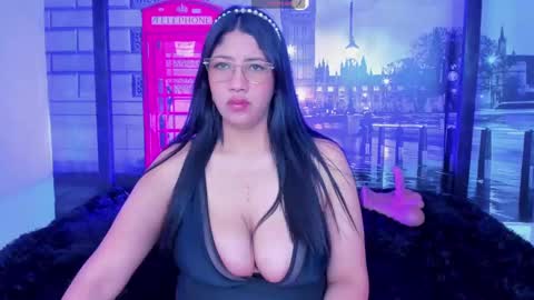 Megan online show from October 4, 2025, 7:01 pm
