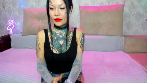 Snapshot of megan_blackmoon chatting on December 4, 2024, 7:17 am Helena Tuman online show from December 4, 2024, 7:17 am