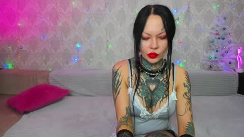 Snapshot of megan_blackmoon chatting on December 29, 2024, 8:00 am Helena Tuman online show from December 29, 2024, 8:00 am
