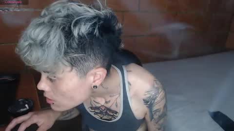 Megan and sophi online show from April 17, 2026, 2:58 am