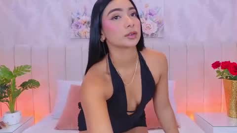 Snapshot of megan_cruzgb chatting on July 7, 2026, 12:20 pm Carolina Paez online show from July 7, 2026, 12:20 pm