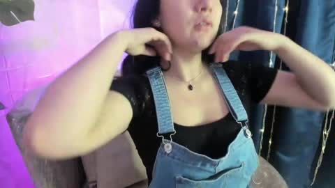 Snapshot of megan_devon chatting on May 28, 2026, 11:51 am online show from May 28, 2026, 11:51 am