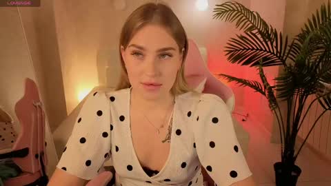 Megan online show from May 14, 2026, 1:12 am
