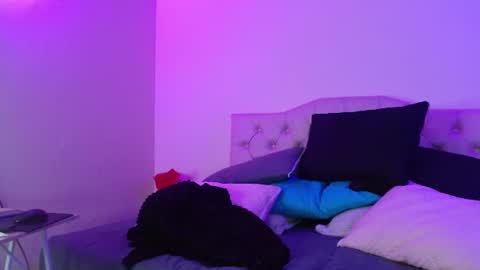 Valentina online show from July 14, 2026, 1:52 am
