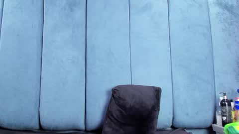 megan_thompsonn_ online show from April 17, 2026, 2:47 am