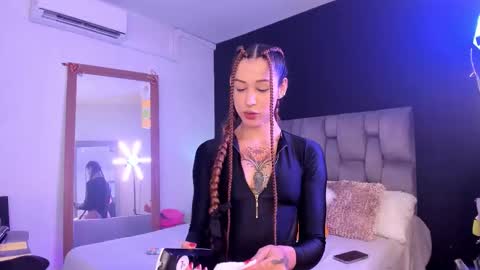 Emma Cyrus online show from February 28, 2026, 10:33 pm