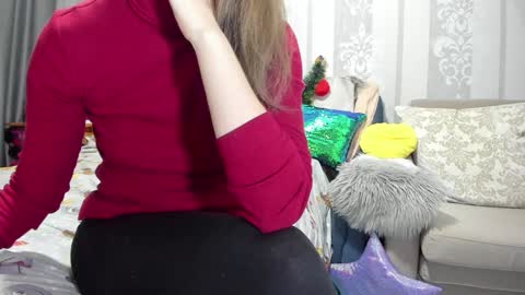 Snapshot of meganfox3325 chatting on January 3, 2025, 5:53 pm Nicki--------- Welcome to my Room online show from January 3, 2025, 5:53 pm