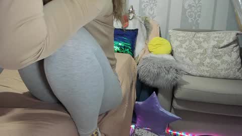 Snapshot of meganfox3325 chatting on January 27, 2025, 6:41 pm Nicki--------- Welcome to my Room online show from January 27, 2025, 6:41 pm