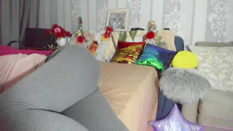Snapshot of meganfox3325 chatting on February 12, 2025, 6:51 pm Nicki--------- Welcome to my Room online show from February 12, 2025, 6:51 pm