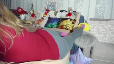 Snapshot of meganfox3325 chatting on February 13, 2025, 6:48 pm Nicki--------- Welcome to my Room online show from February 13, 2025, 6:48 pm